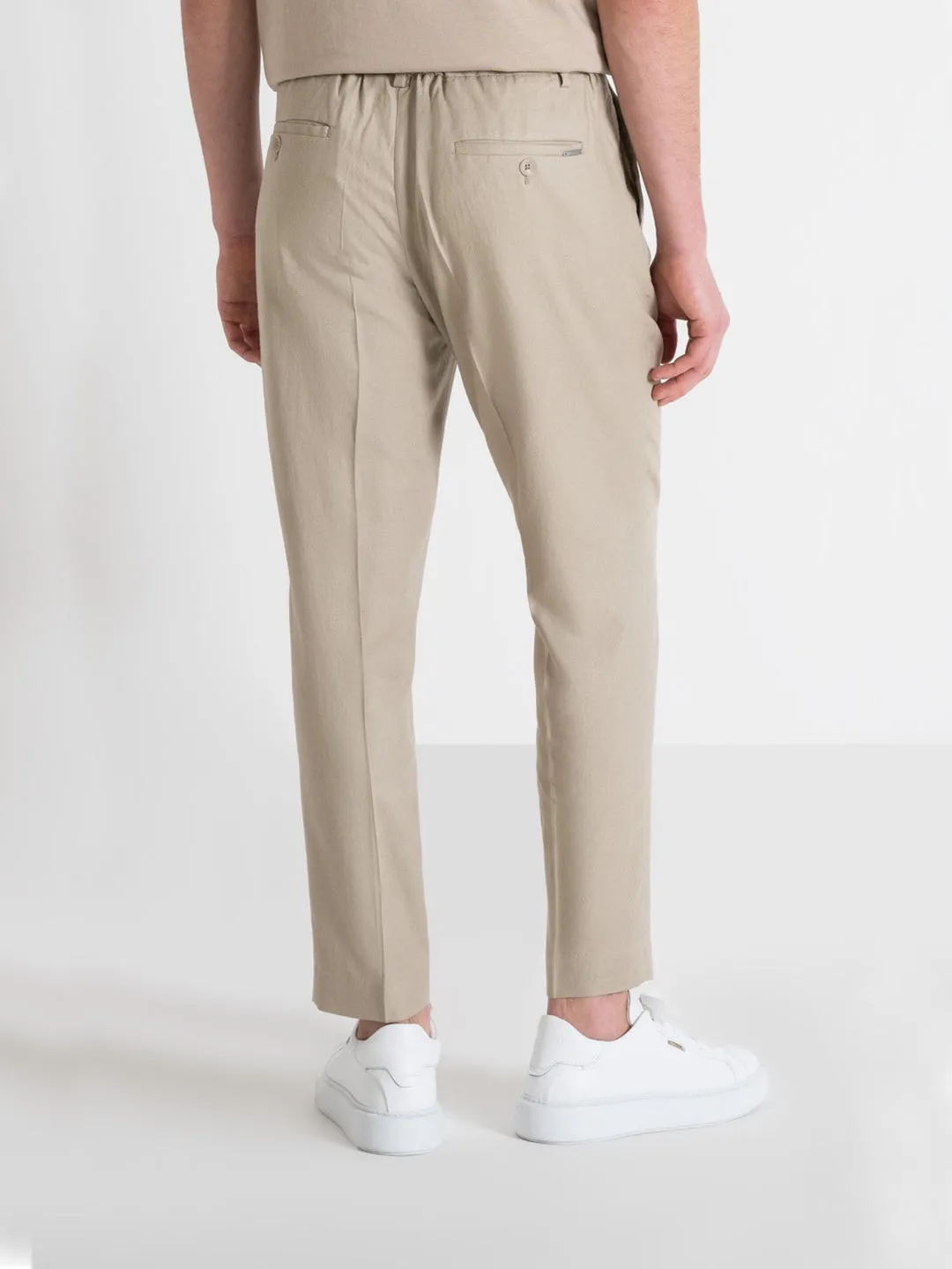 Antony Morato Men Beige Solid Carrot Fit Single Pleated Trouser