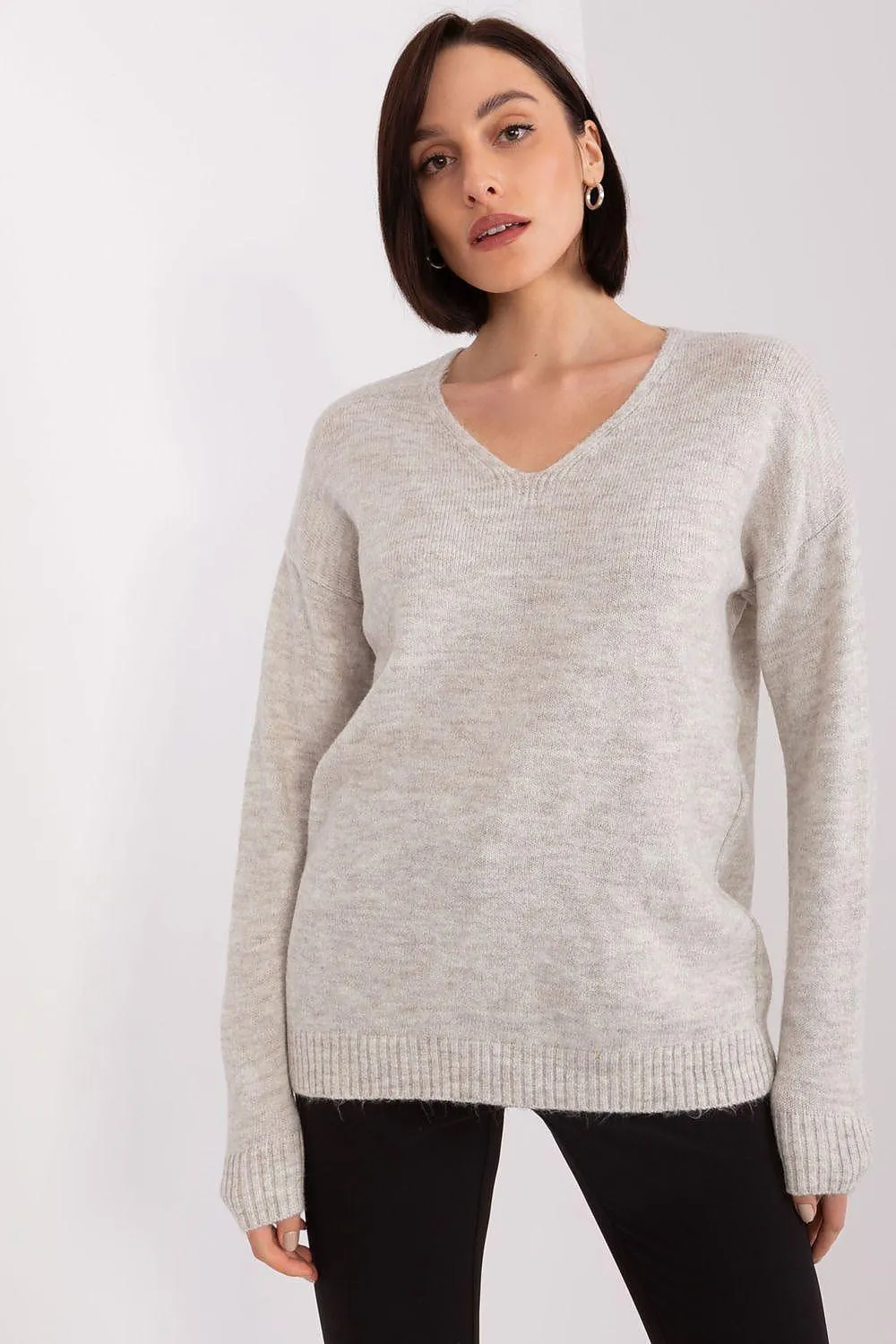 Chic Heartfelt Sweater - Timeless Parisian Style