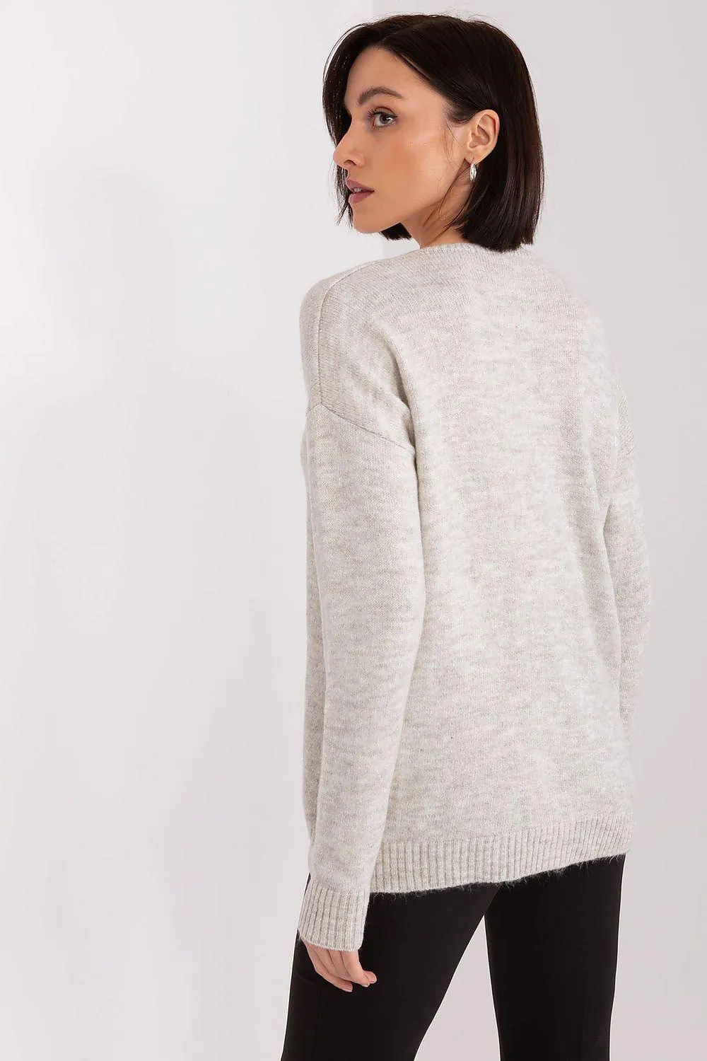 Chic Heartfelt Sweater - Timeless Parisian Style