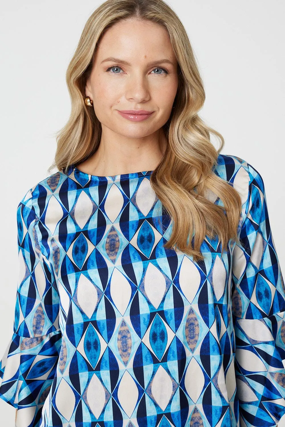 Geo Print 3/4 Flute Sleeve Curve Hem Blouse